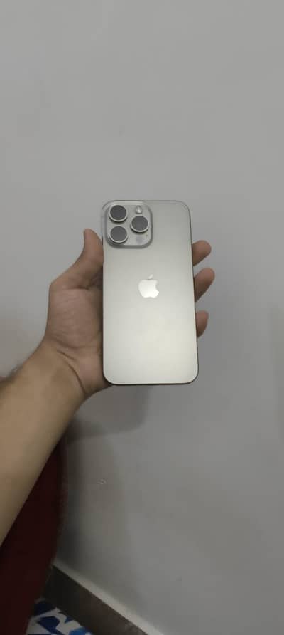 Apple iPhone 15 Pro Max