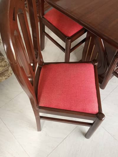 Dinning table with 6 chairs