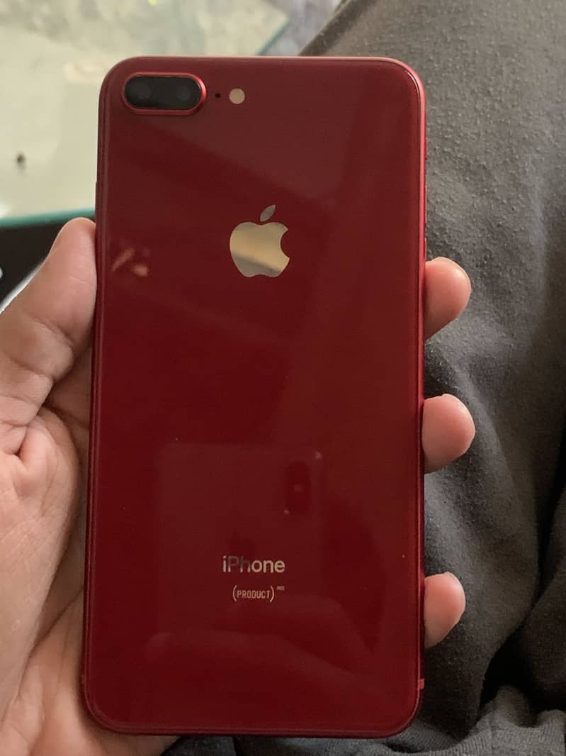 Apple iPhone 8 Plus 1