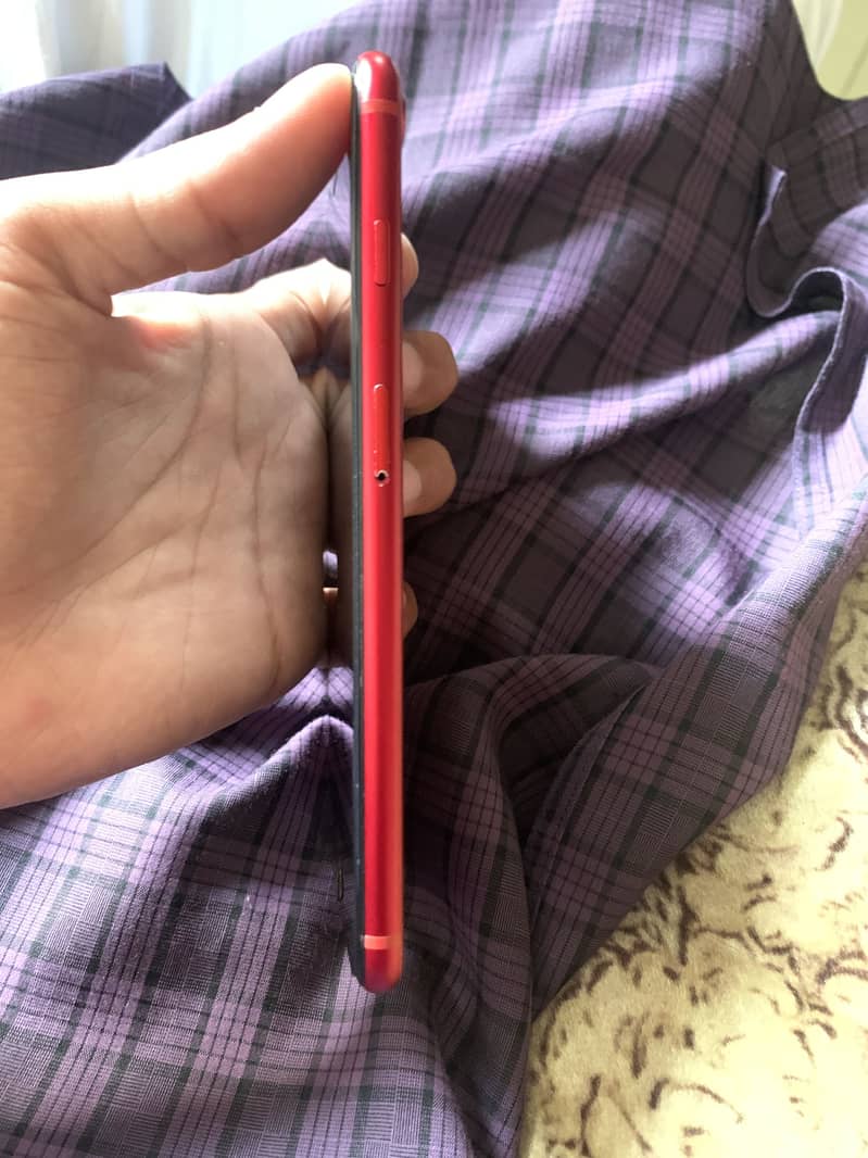 Apple iPhone 8 Plus 4
