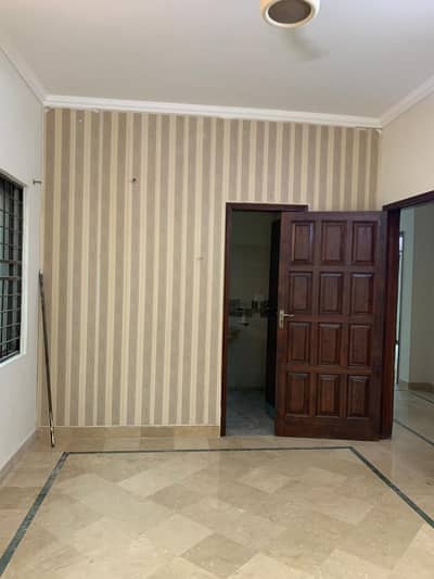 TEN MARLA 2ND FLOOR AVAILABLE FOR RENT IN WAPDA TOWN
