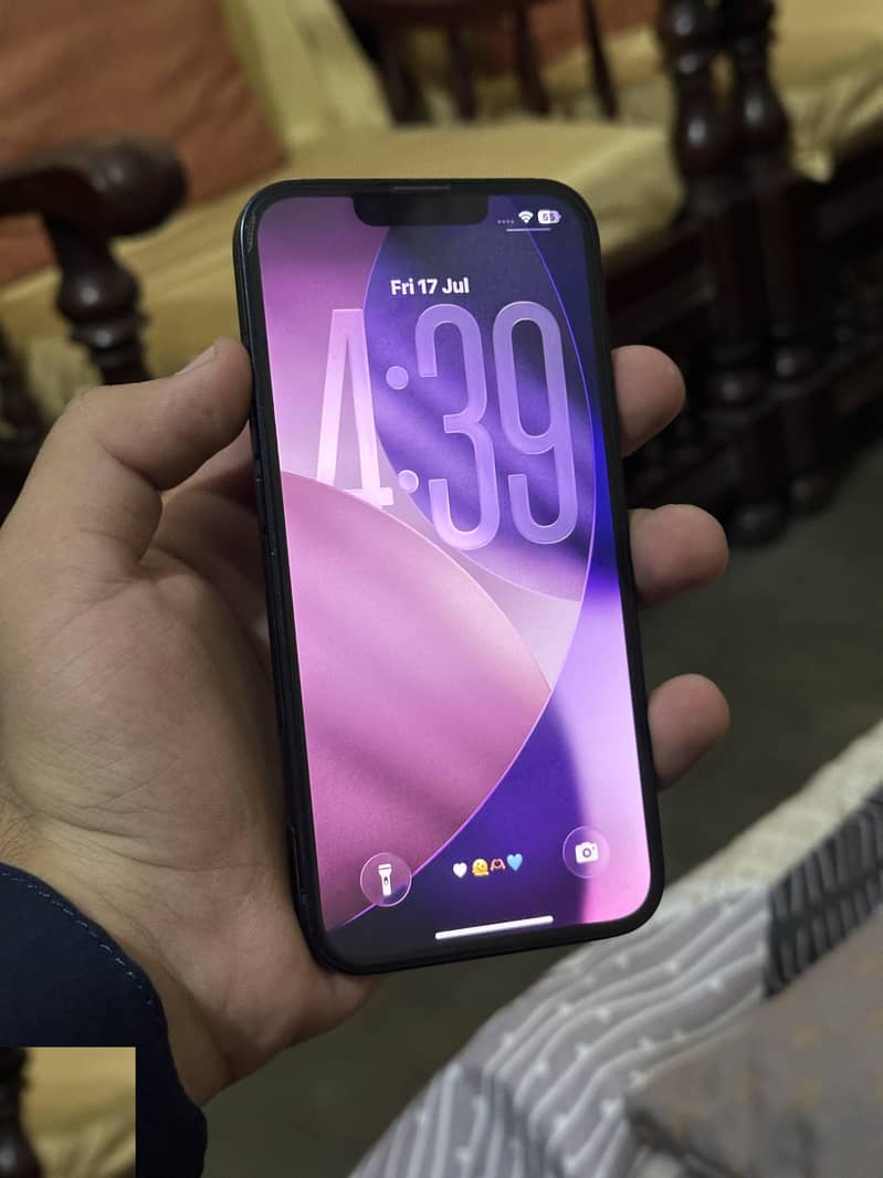 Apple iPhone 13 2