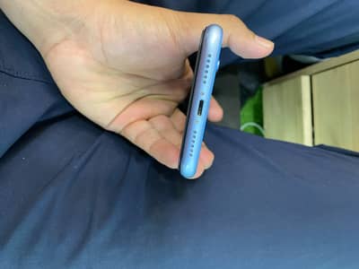 Apple iPhone XR
