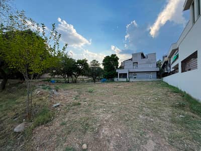 10 Marla Prime Plot Available For Sale in Dha 2 Islamabad