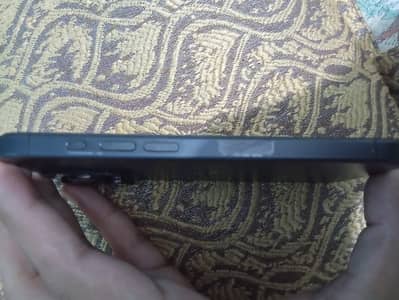 iPhone 15 pro 10\10 conditions no scrach on body jv