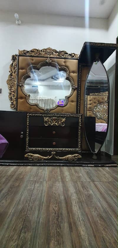 King size bed