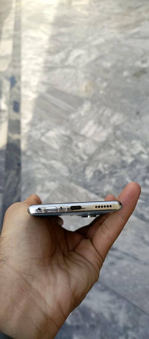 Tecno CAMON 40 Pro 4
