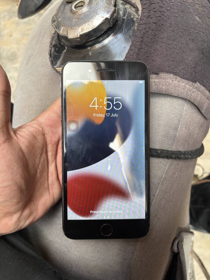 Apple iPhone 7 Plus 0