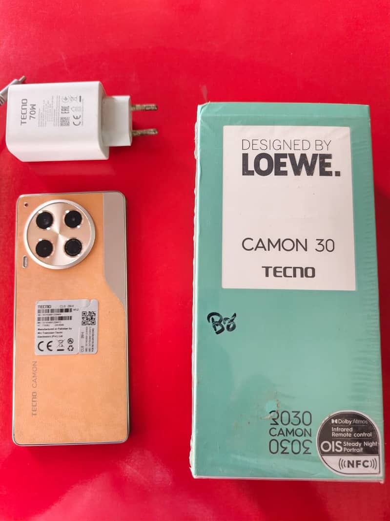 Tecno CAMON 30 0