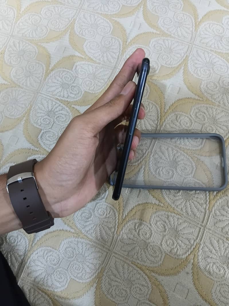 Apple iPhone 7 1