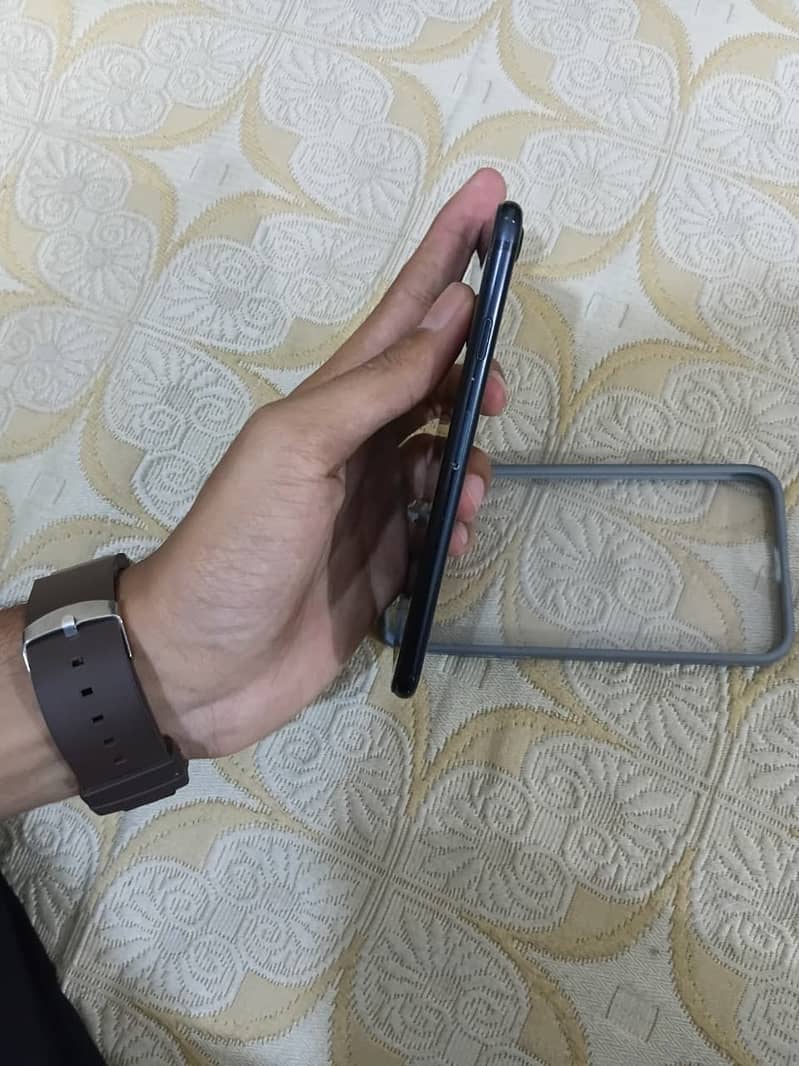 Apple iPhone 7 2
