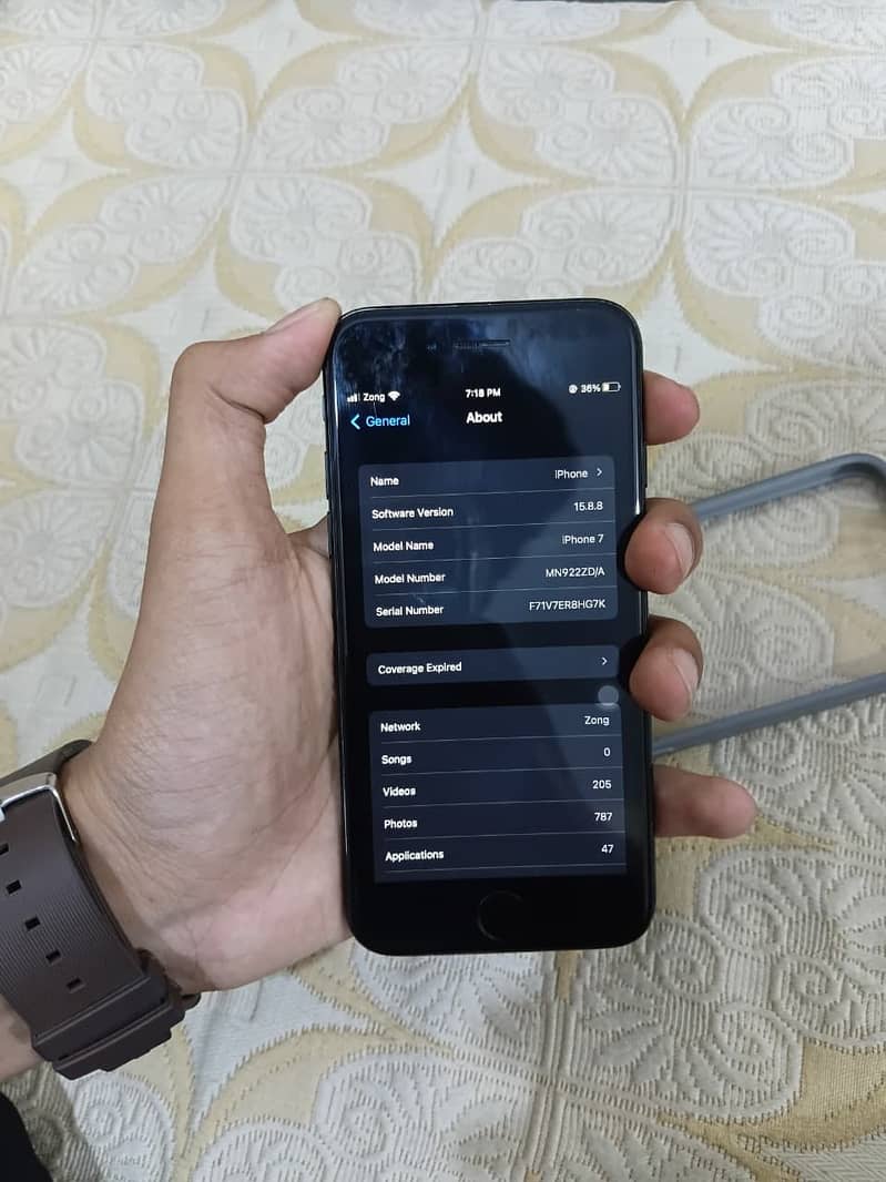 Apple iPhone 7 4