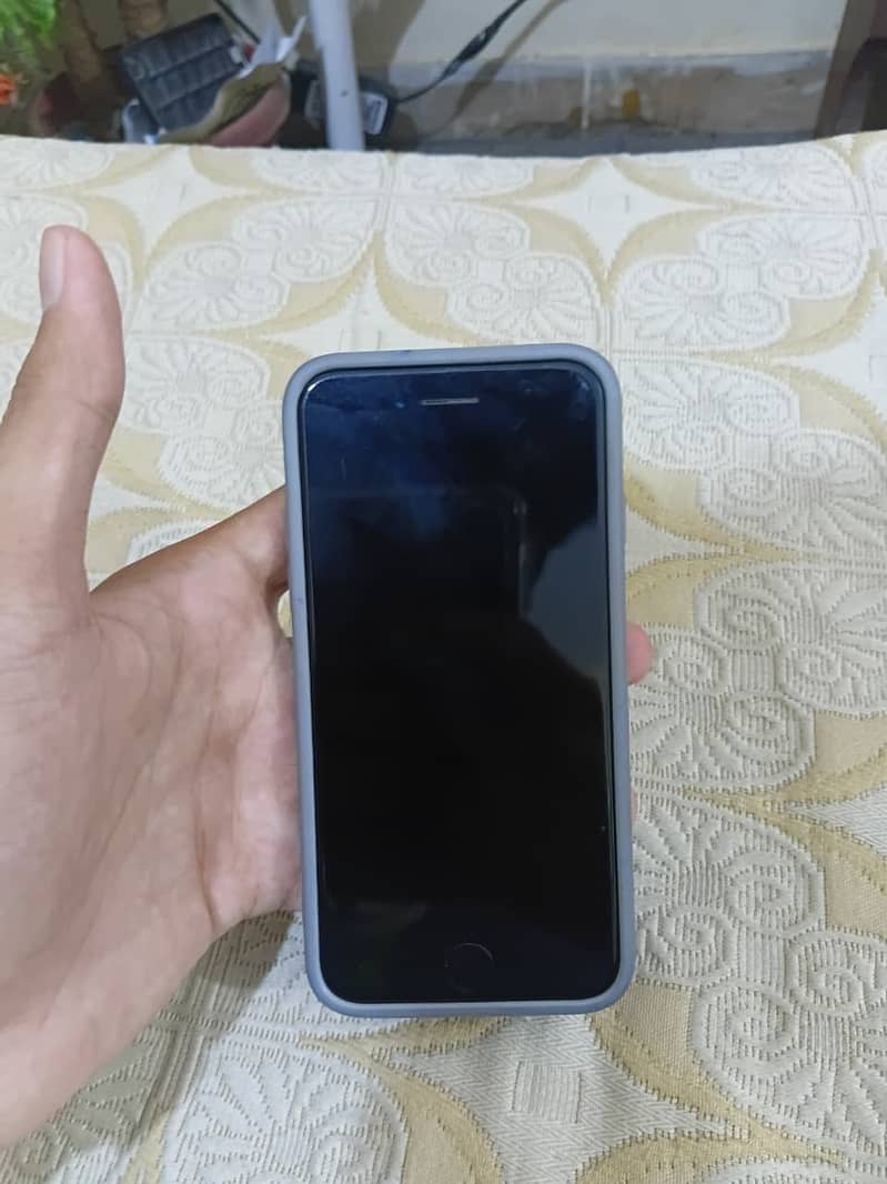 Apple iPhone 7 5