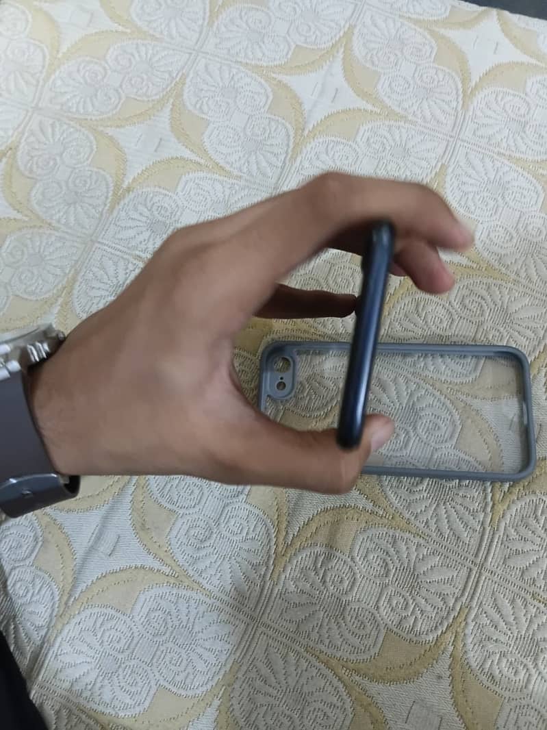 Apple iPhone 7 6