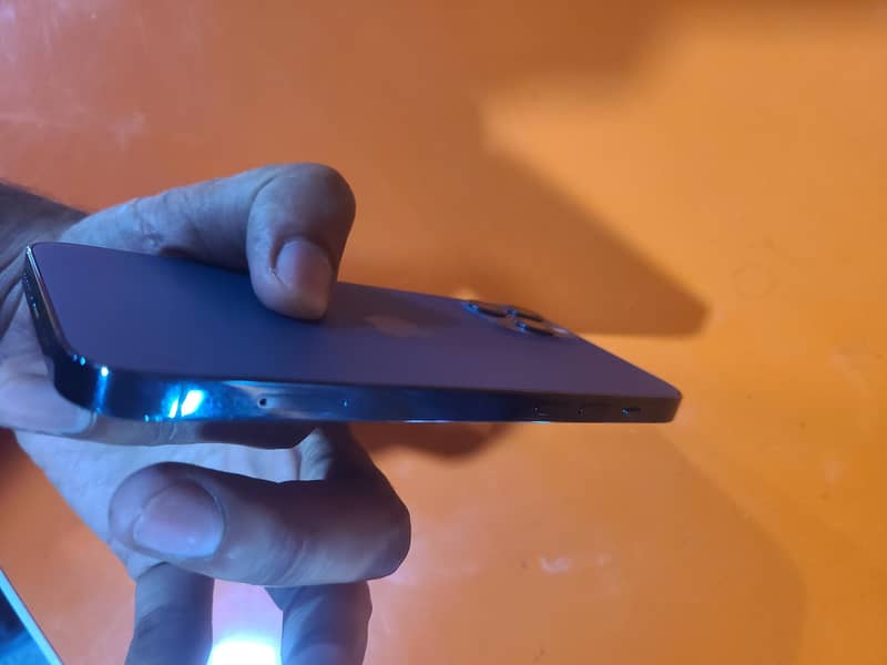 Apple iPhone 12 Pro 3