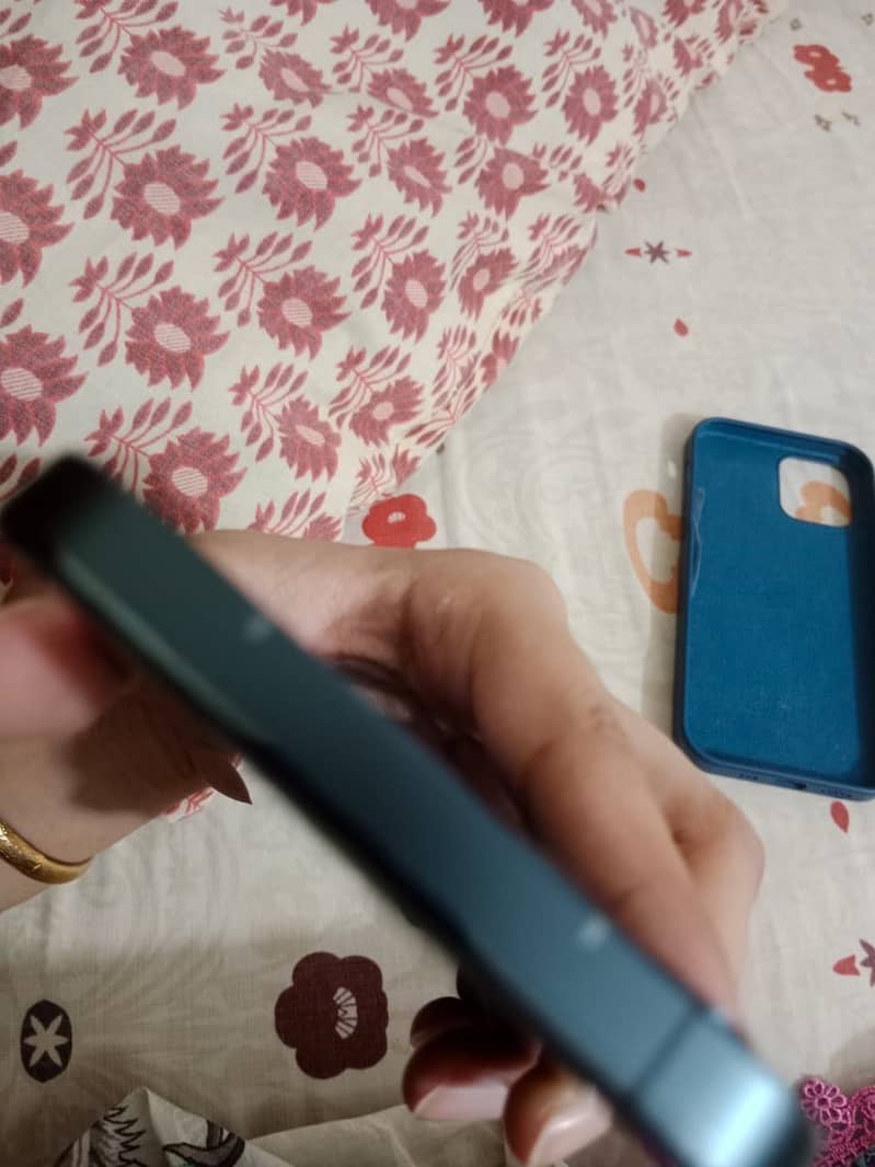 Apple iPhone 12 Pro 3