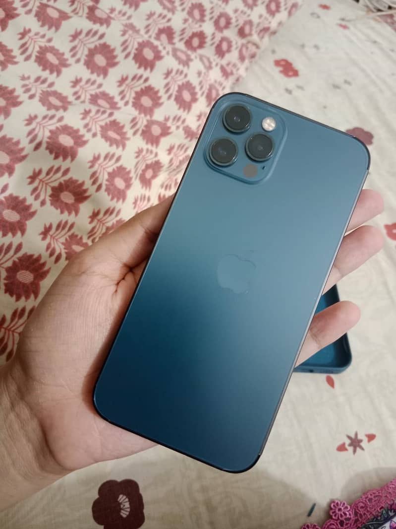 Apple iPhone 12 Pro 4