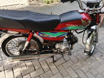2018 cd 70 total genioun with original documents urgent for sell