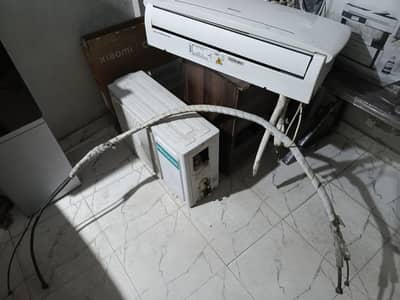 Hisense 1 ton AC ON condition