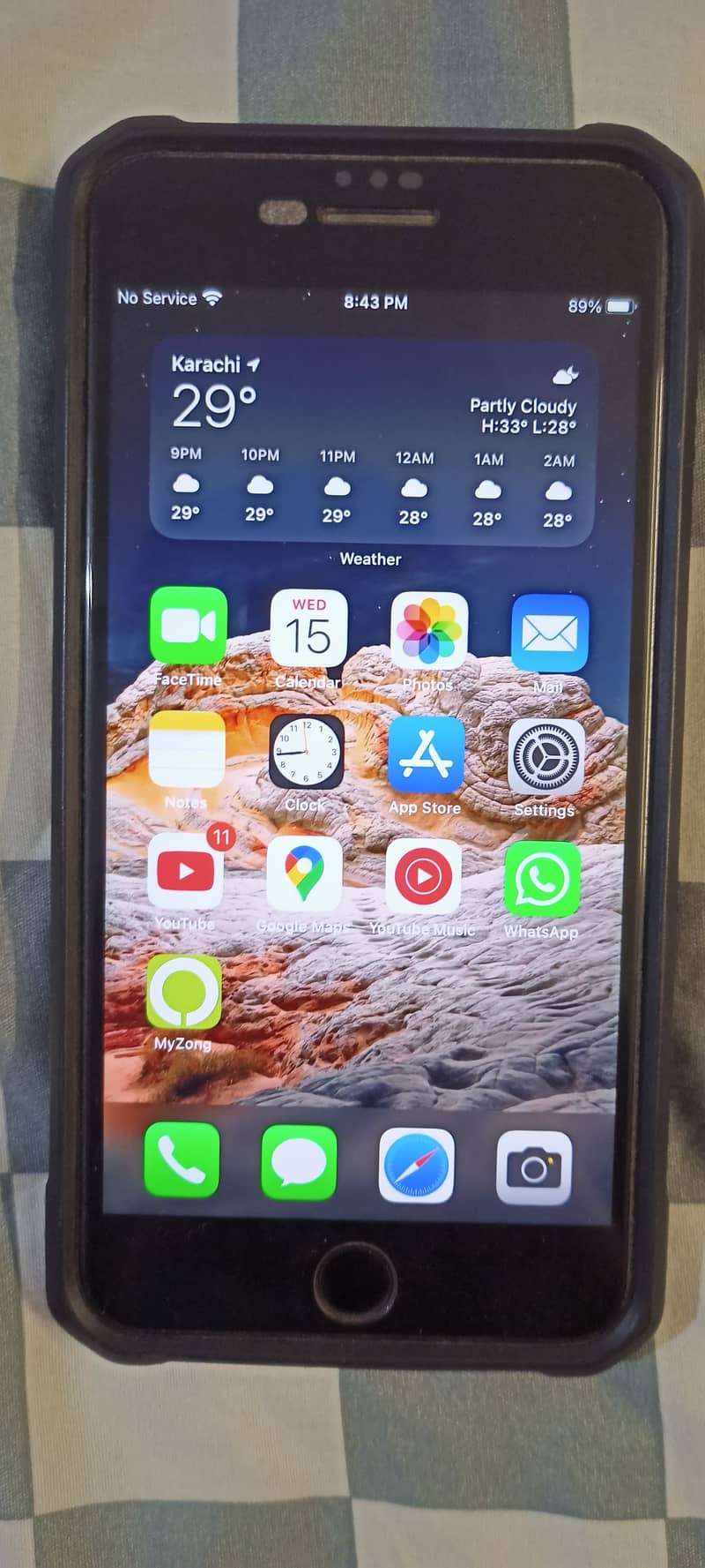 Apple iPhone 7 Plus 1