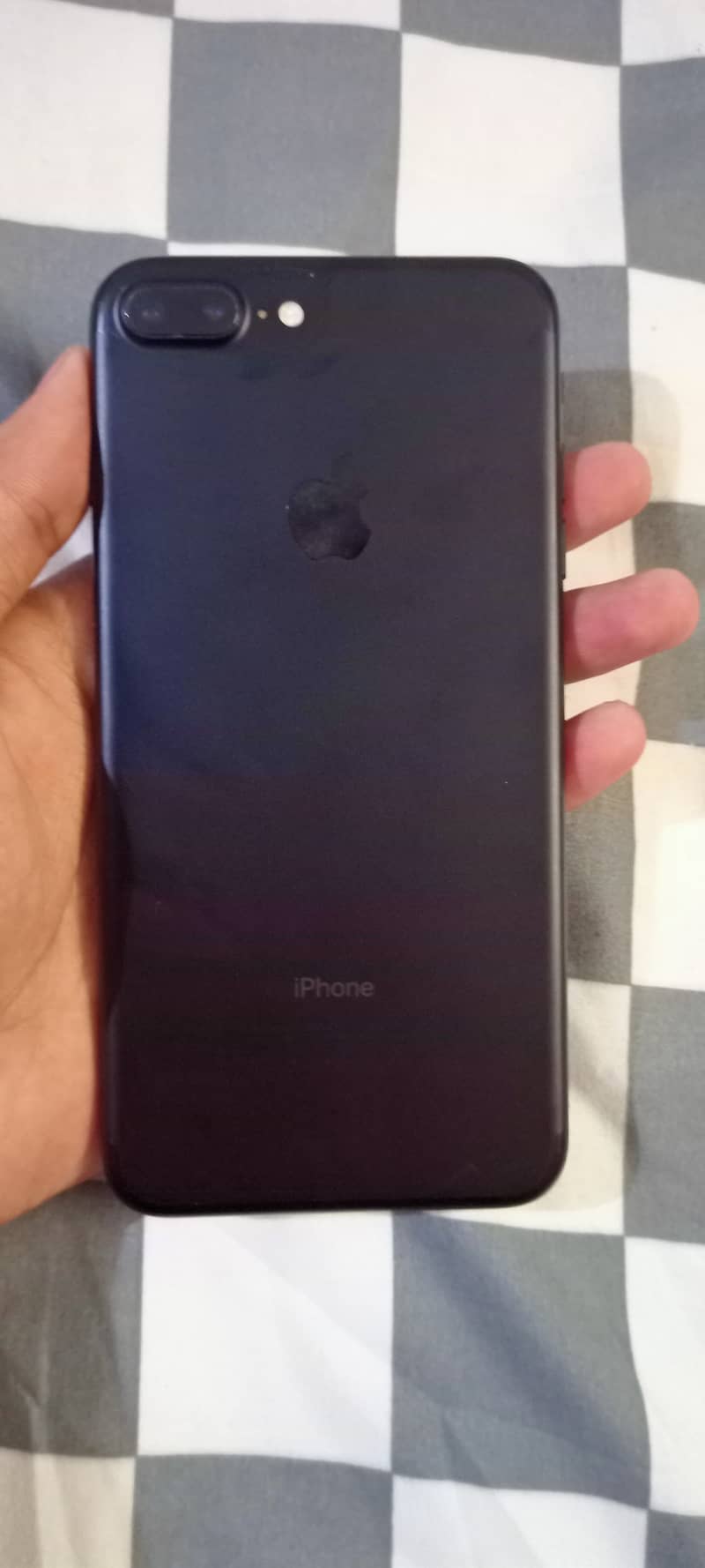 Apple iPhone 7 Plus 6