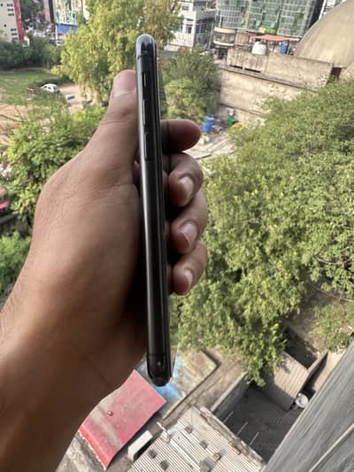 Iphone 11 pro PTA Approved