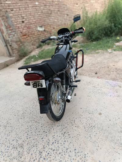 Suzuki GS 150