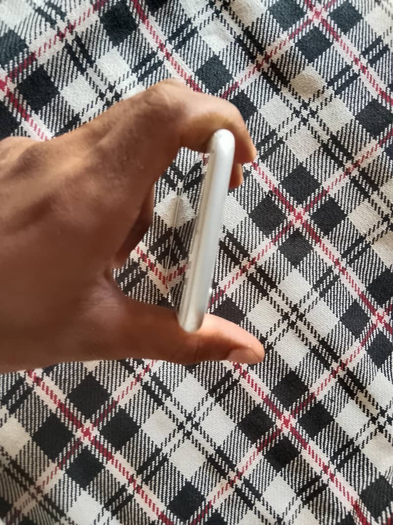 Apple iPhone 6 4