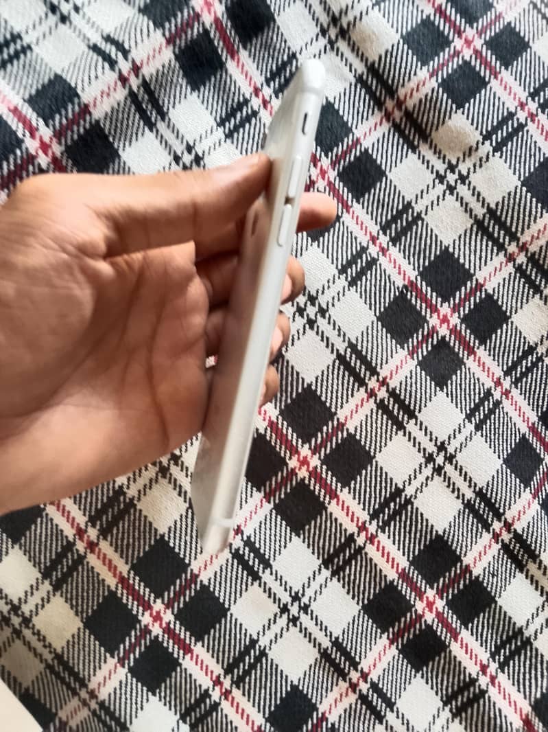 Apple iPhone 6 9
