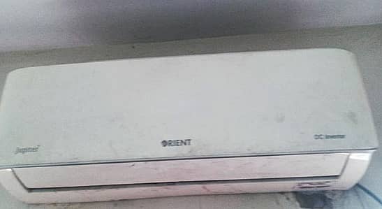 DC inverter split AC  in good condition and low price.