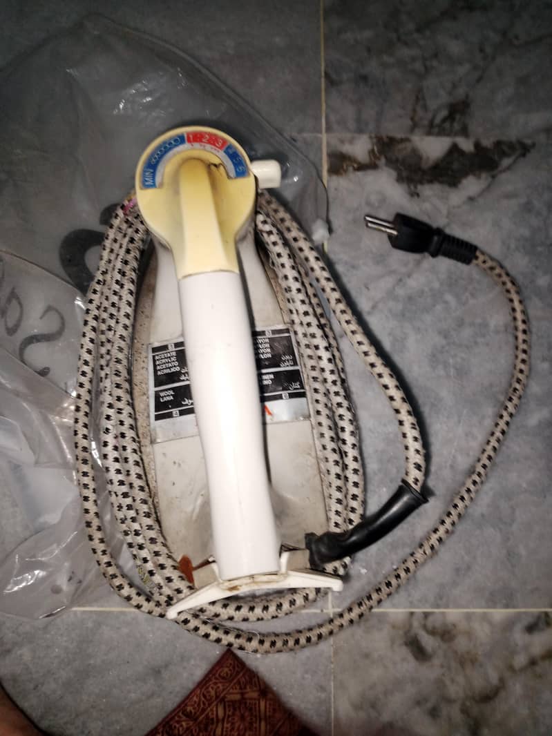 نیشنل کی استری 0