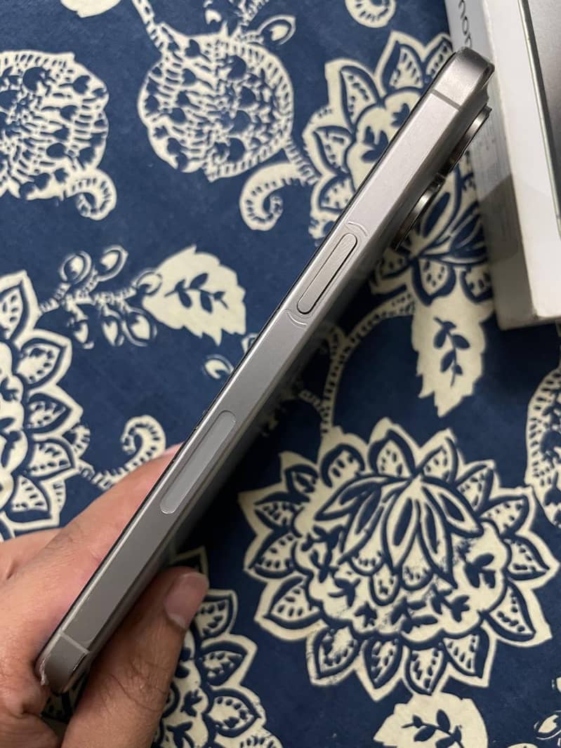 iphone 15 pro max 3