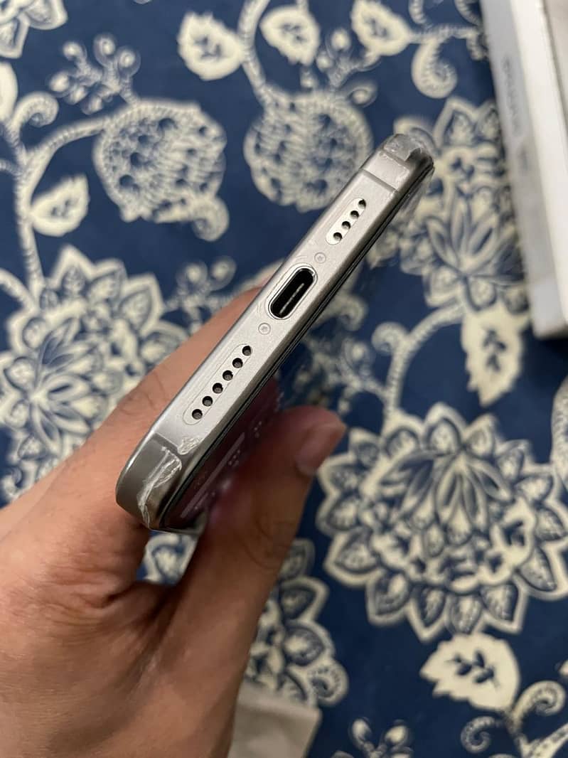 iphone 15 pro max 5