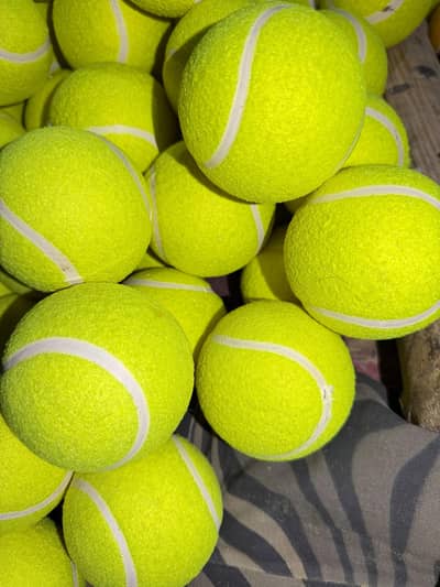 RS sports tennis ball