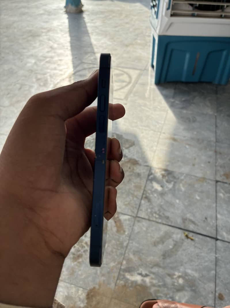 Apple iPhone 12 0