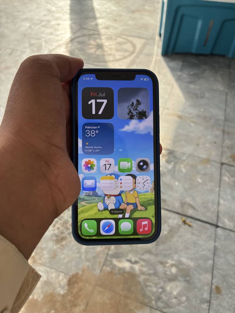 Apple iPhone 12 1