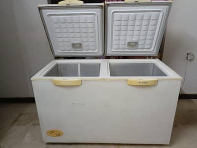 Waves Double Deep Freezer good condition  no rust  Clean and Clear