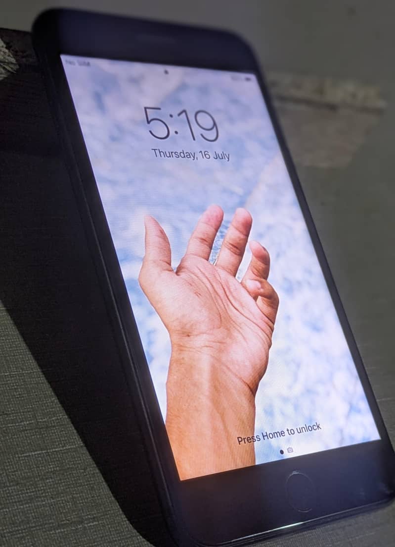 Apple iPhone 7 Plus 4