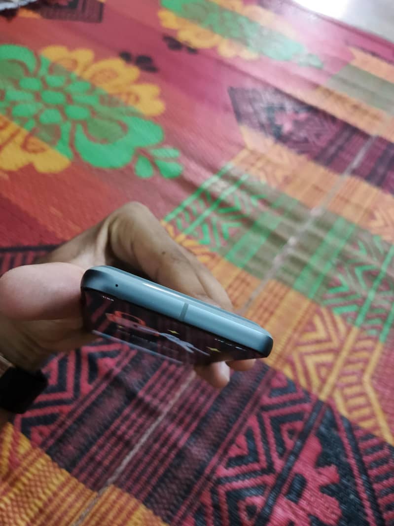 Google Pixel 8 5