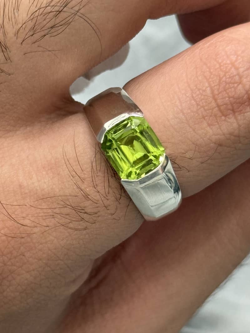 peridot ring 3
