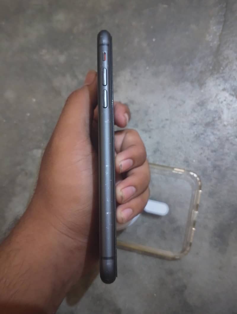 Apple iPhone 11 5