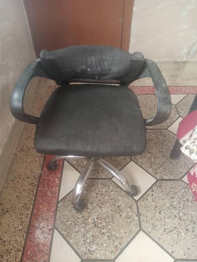 chair & Trolly (used ruf condition)