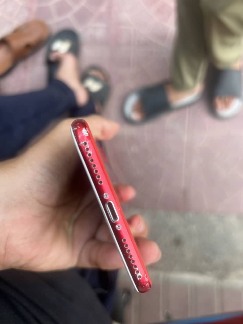 iPhone 7+. 1