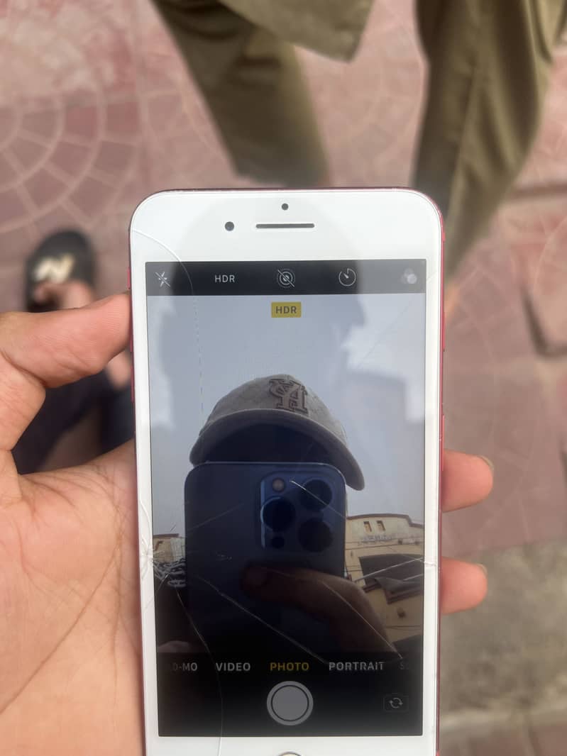 iPhone 7+. 4