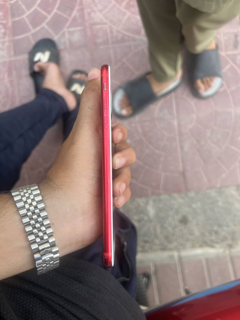 iPhone 7+. 6