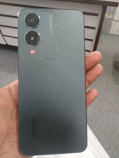 Vivo Y17s