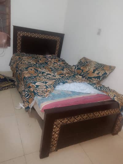 single bed with mattress