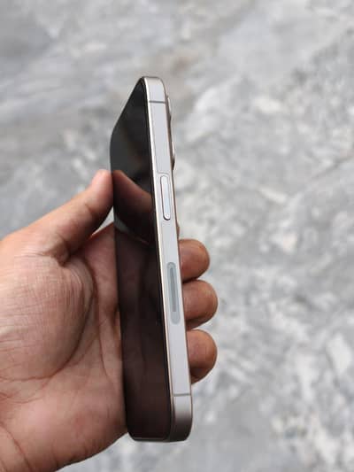Apple iPhone 15 Pro