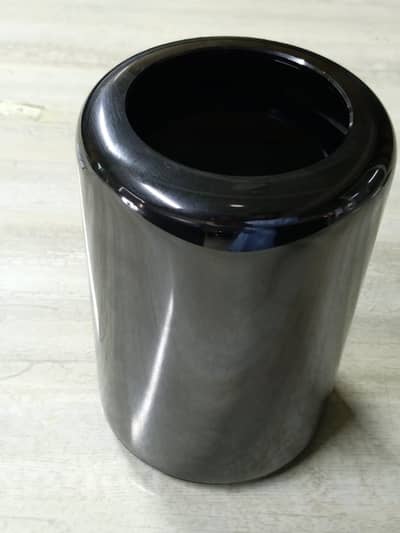 Apple Mac Pro (2013) – 12-Core Xeon | 64GB RAM | 1TB NVMe SSD for Sale