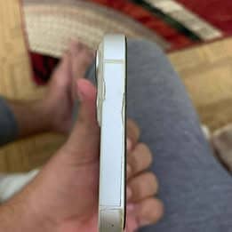 Apple iPhone 13 2